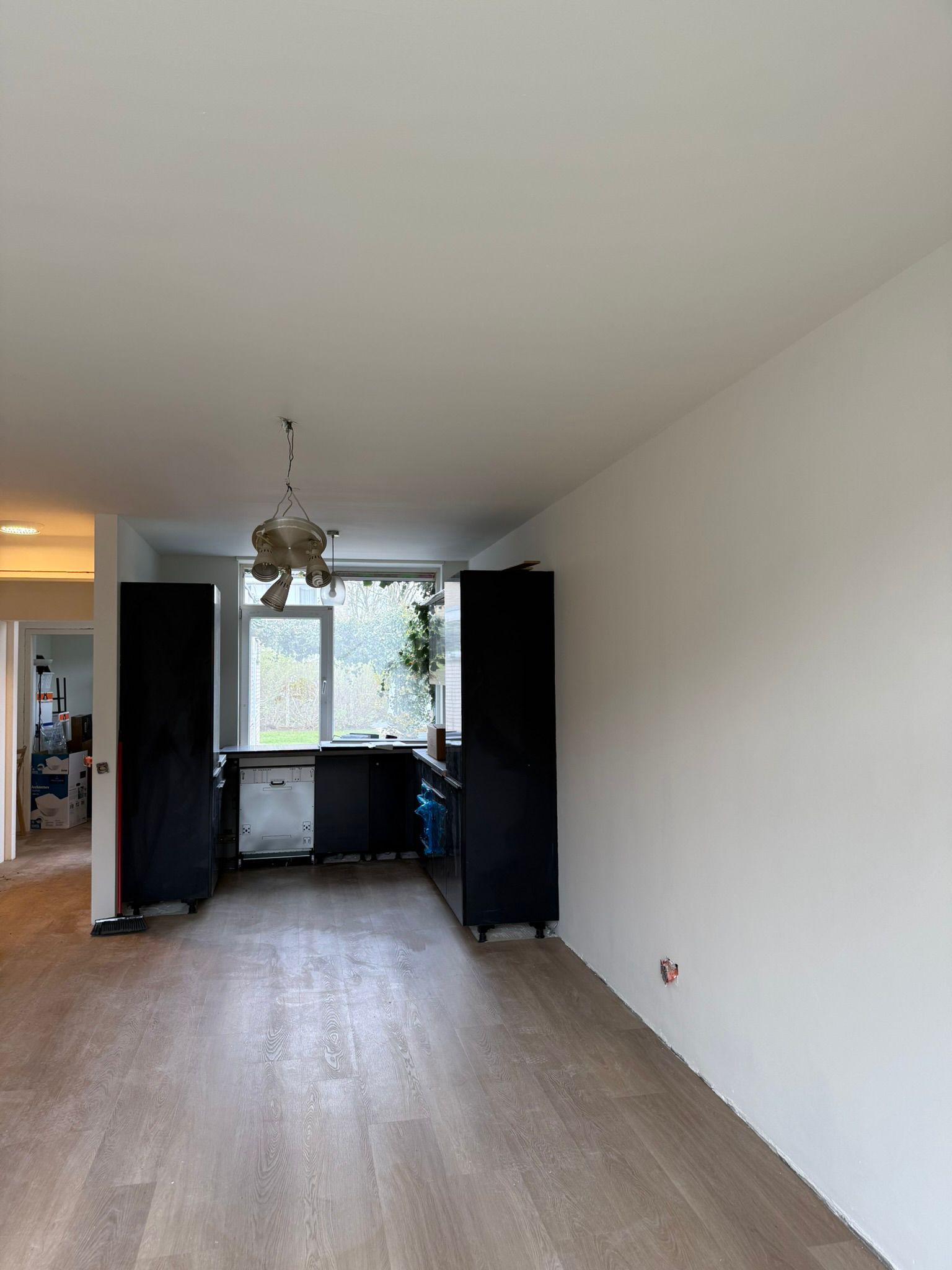 Binnenschilderwerk van 400 m² in Roosendaal
